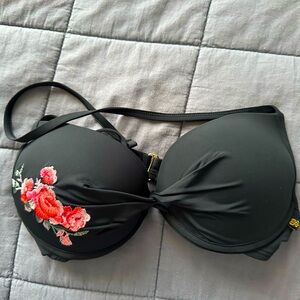NWOT- Black Halter Bikini Top – Size Small (La Vie en Rose
